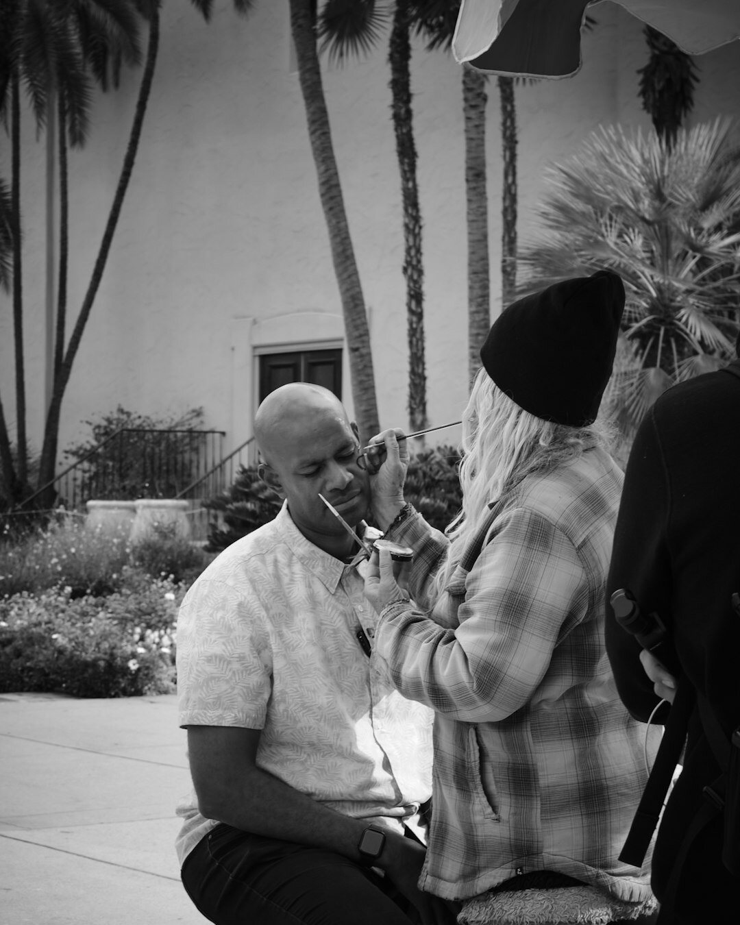 celebrity couple on set